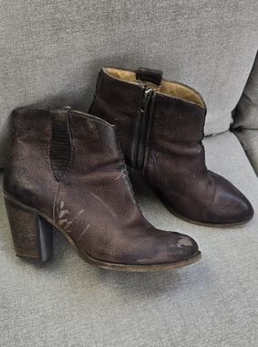 Frye Western Women's Brown Leather Ankle Boots